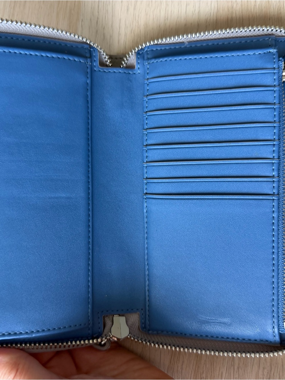 Tory Burch Limited Edition Elephant Zip Wallet Wristlet Leather French Gray 2017 - Picture 10 of 16
